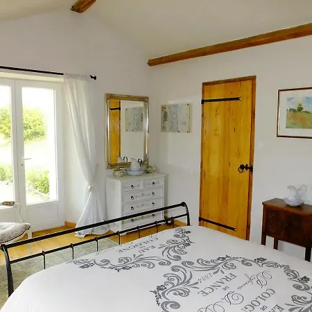 Le Lievre Vila *